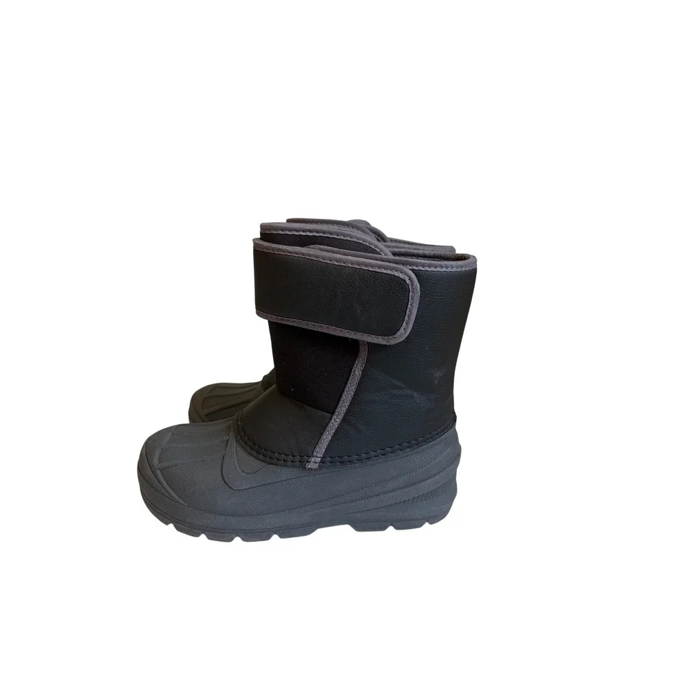 Cat & Jack Kids Black Grey Thermolite Insulated Winter Snow Boots Size 2